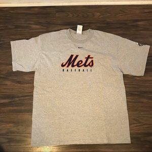 grey mets shirt
